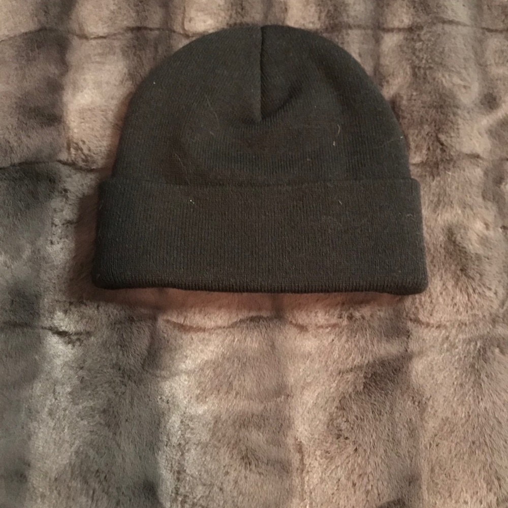 Knit hat - Picture 3 of 3